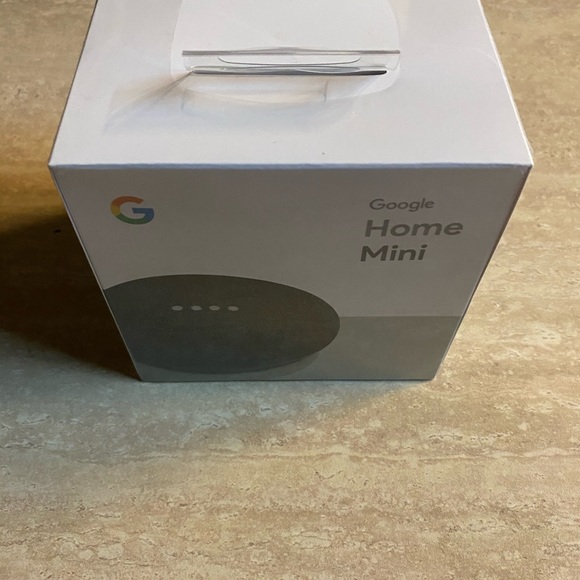 Google Home Mini - Picture 2 of 4